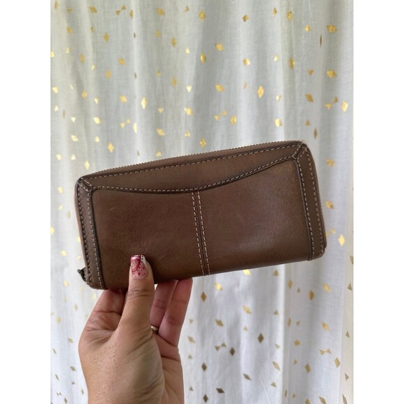 Fossil Fifty Four Collection Embossed Leather Zip Around Accordion Clutch Wallet - Picture 4 of 8